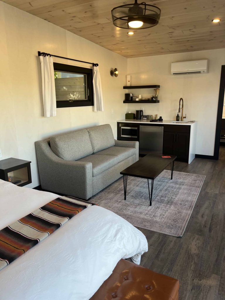 Deluxe Cabin seating area
